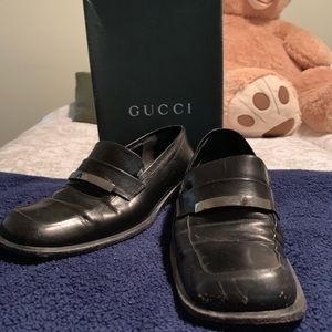 Gucci gorgeous and comfortable black shoes
